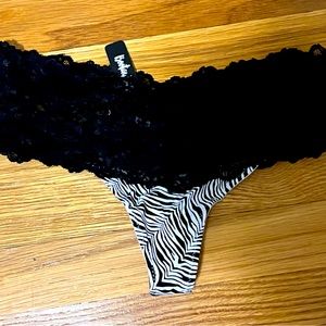 BootayBag, Small, black and white zebra and black lace waist